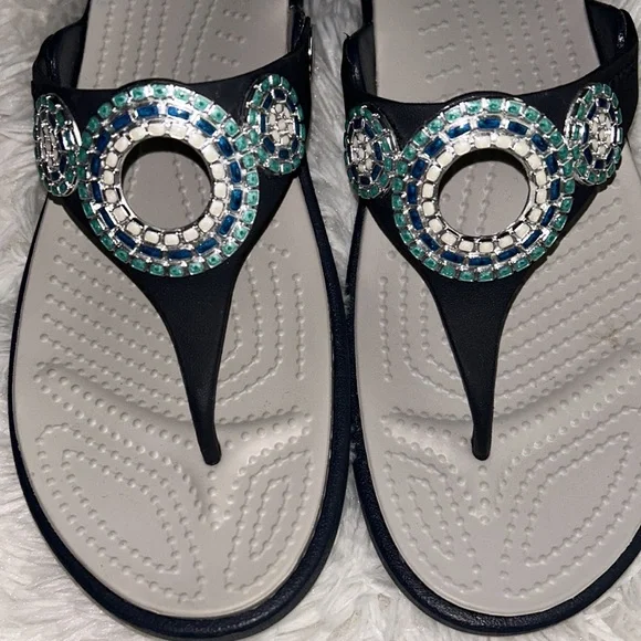 Crocs - Picture 7 of 11